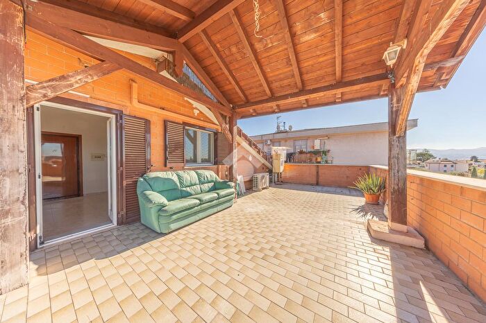 Appartamento bilocale in vendita in Via Massa di San Giuliano, Roma