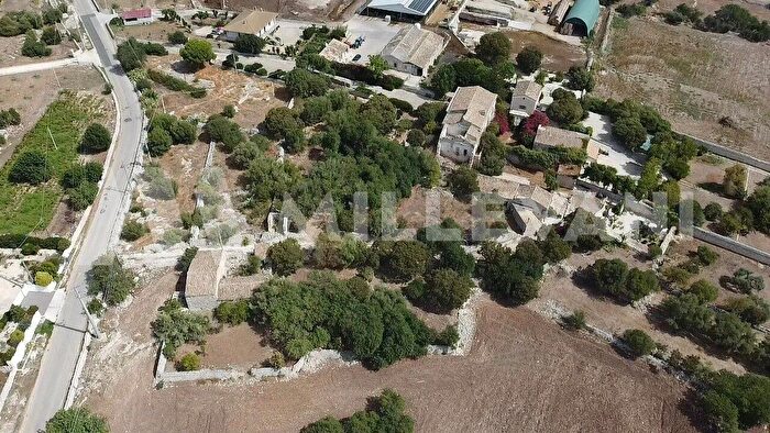 Casa quadrilocale in vendita in Sp, Modica