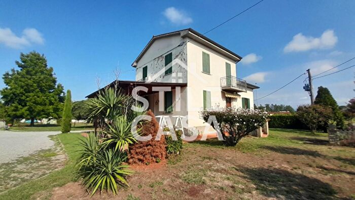 Casa con 6 locali in vendita in Orentano Pi, Castelfranco Di Sotto