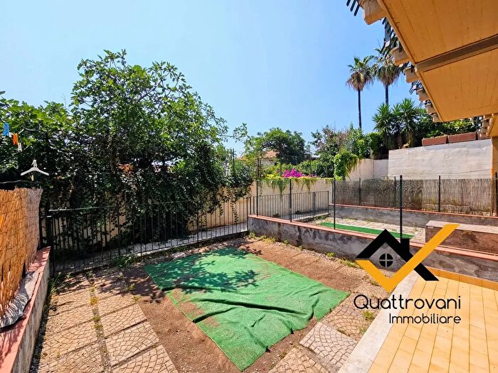 Appartamento bilocale in affitto in Via Vampolieri, Aci Castello