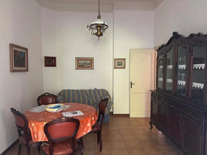 Appartamento con 5 locali in vendita in Via Mercadante, Firenze