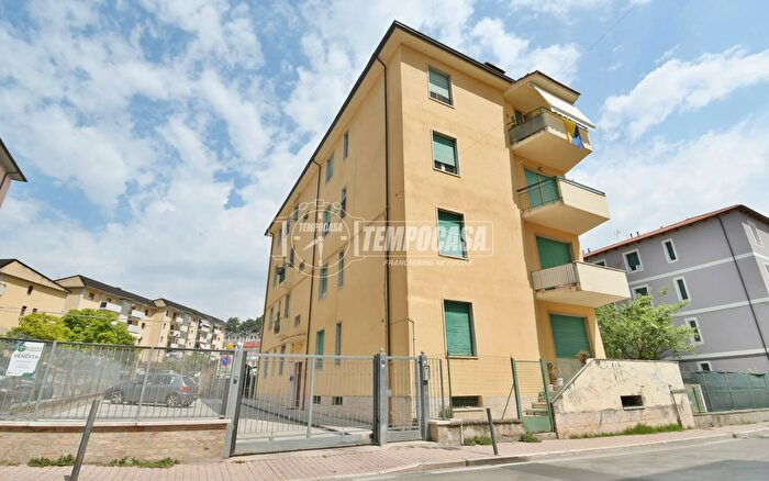 Appartamento trilocale in vendita in Via Giuseppe Verdi, Ascoli Piceno