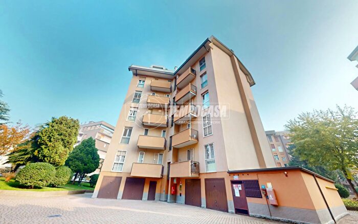 Appartamento trilocale in vendita in Via Mattei, Segrate