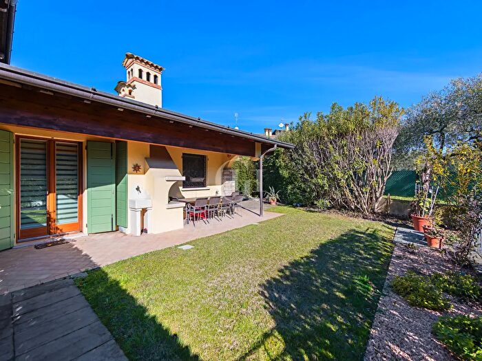 Casa trilocale in vendita in Pergola, Moniga Del Garda