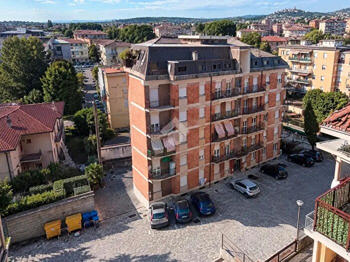 Appartamento bilocale in vendita in Via Fratelli Cervi, Calolziocorte
