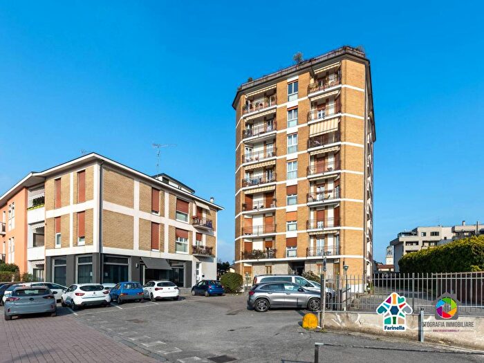 Appartamento bilocale in affitto in Via Cesare Battisti, Vedano al Lambro