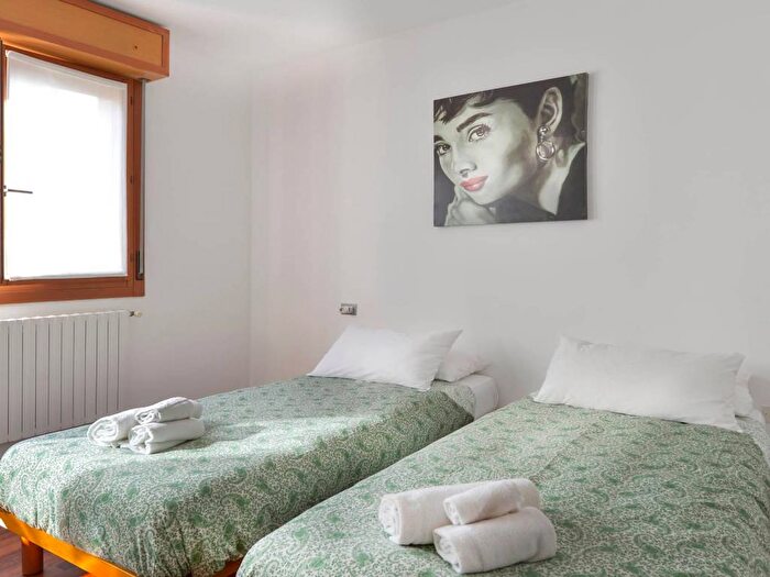 Appartamento trilocale in affitto in Via Emilia Levante, Mazzini Fossolo, Bologna