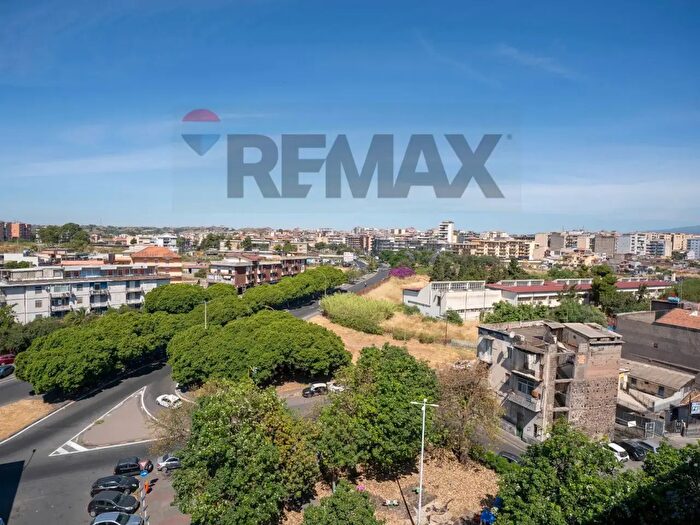 Appartamento con 5 locali in vendita in Via Acquedotto Greco, Catania