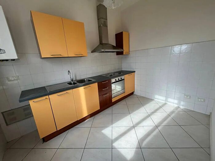 Casa con 5 locali in affitto in Via Caduti Lyra, Cascina