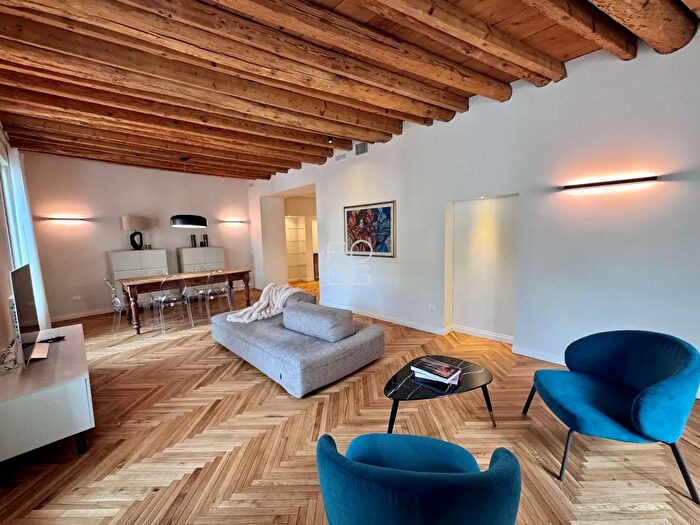 Appartamento trilocale in vendita in Via Roma, Desenzano Del Garda