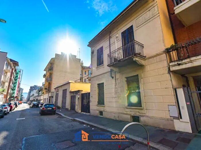 Casa con 5 locali in vendita in Via La Loggia, Torino