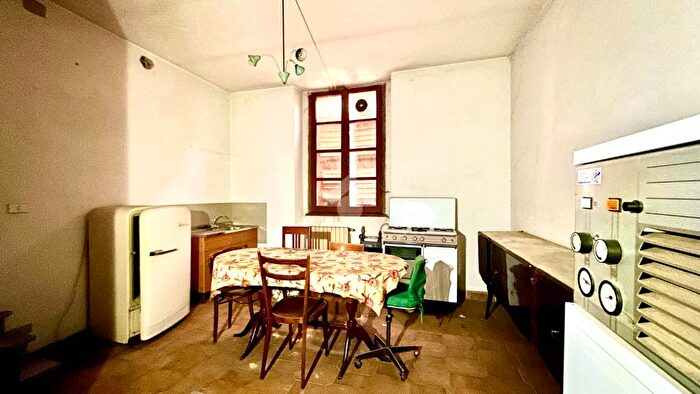 Appartamento trilocale in vendita in Via Nicolò Girardengo, Novi Ligure