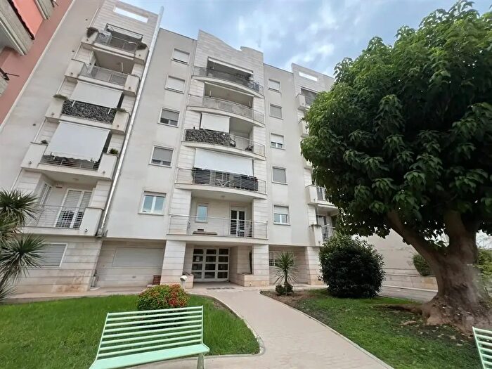 Appartamento quadrilocale in vendita in Piazza Enrico De Nicola, Modugno