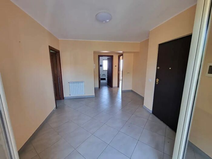 Appartamento trilocale in vendita in Via Giovanni Verga, Acireale