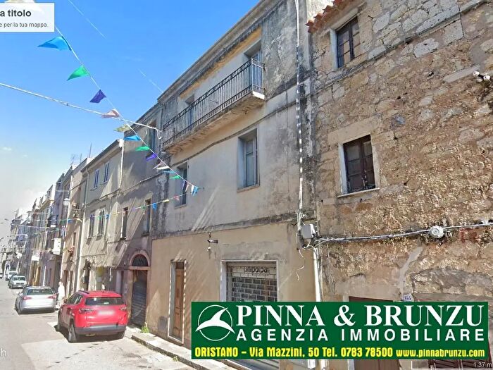 Casa con 6 locali in vendita in Corso Umberto, Cuglieri