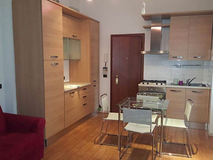 Appartamento monolocale in affitto in Via Filippo Sassetti, Isola, Milano