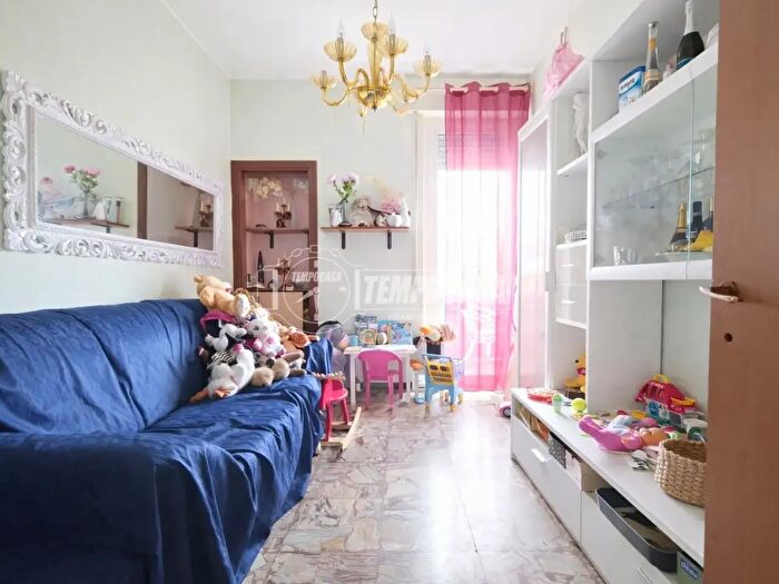 Appartamento trilocale in vendita in Via dei Bersaglieri, Bergamo