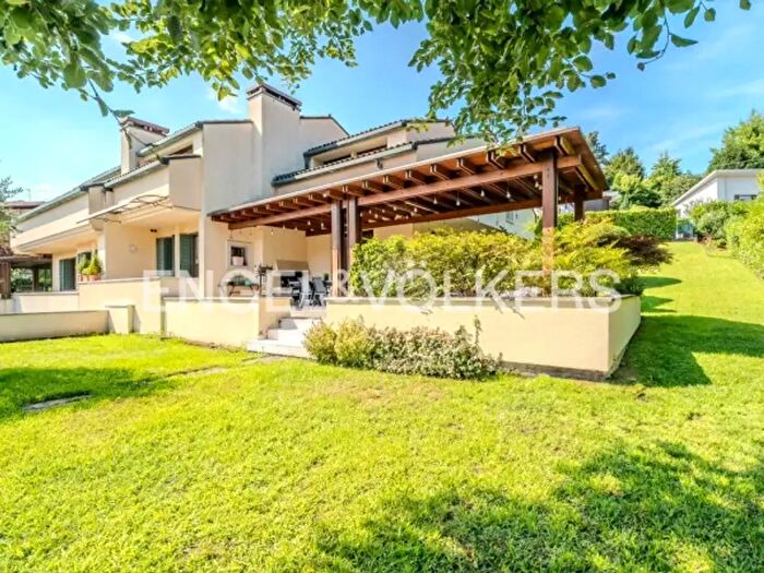 Casa con 6 locali in vendita in Viale Brigata Marche, Conegliano