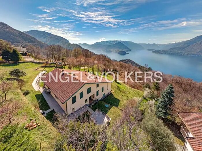 Casa con 6 locali in vendita in Via per Bologna, Perledo