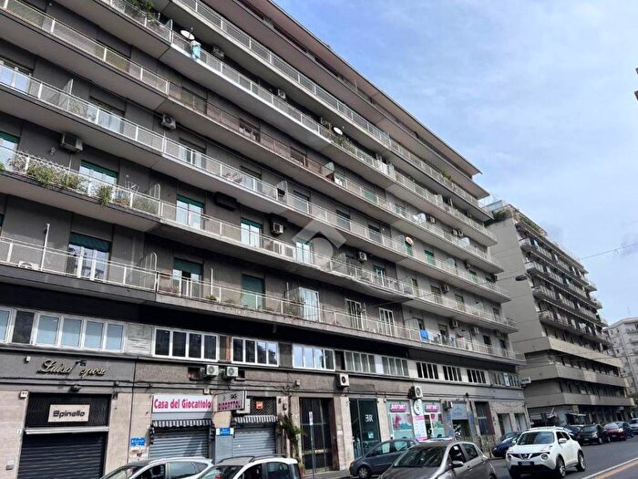 Appartamento quadrilocale in affitto in Piazza Lodovico Ariosto, Province Veneto, Catania