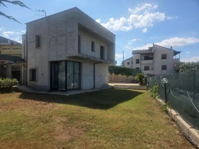 Casa quadrilocale in vendita in Via Giulio Pastore a, Ceccano