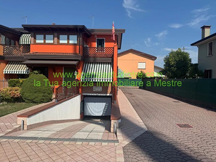 Casa con 5 locali in vendita in Via Daniele Comboni, Venezia