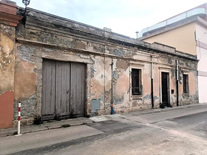 Casa quadrilocale in vendita in Via Adelasia, Porto Torres