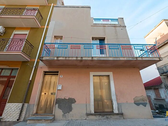 Casa trilocale in vendita in Via Erea, Comiso