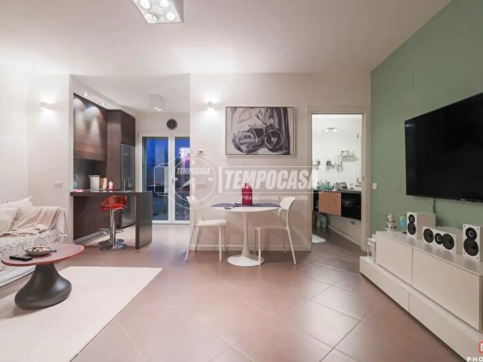 Appartamento trilocale in vendita in Via degli Olivi, Misano Adriatico