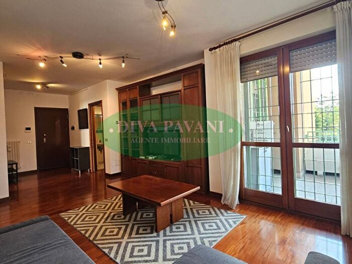 Appartamento trilocale in affitto in Via Giuseppe Dossetti, Centro, San Donato Milanese