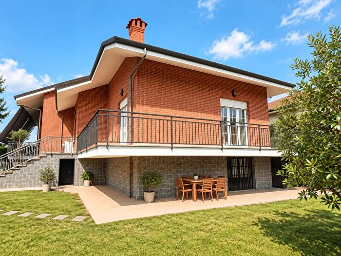 Casa con 6 locali in vendita in Via Rocciamelone, Pianezza