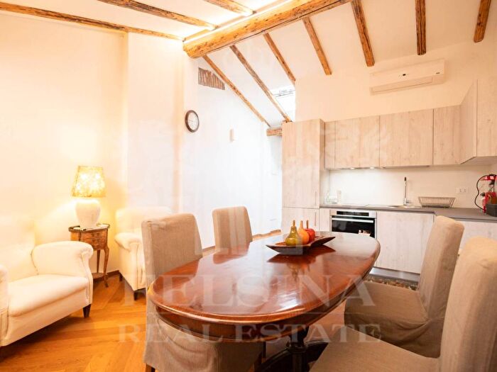 Appartamento monolocale in affitto in Strada Maggiore, Santo Stefano, Bologna