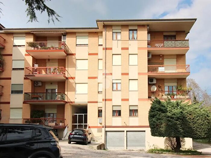 Appartamento con 5 locali in vendita in Via Marsala, Fermo
