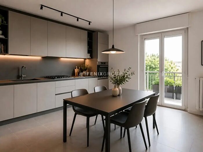 Appartamento trilocale in vendita in Via Giovanni Pierluigi da Palestrina, Milano