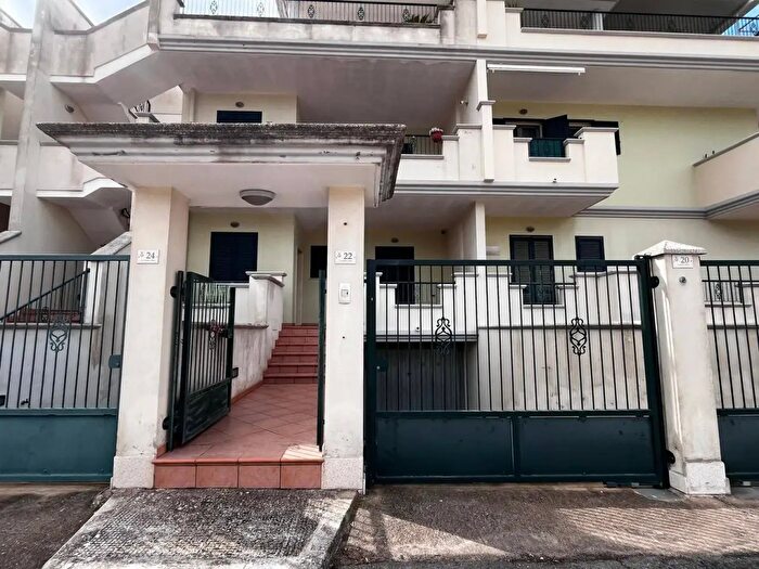 Casa con 5 locali in vendita in Via Canneto, Alezio