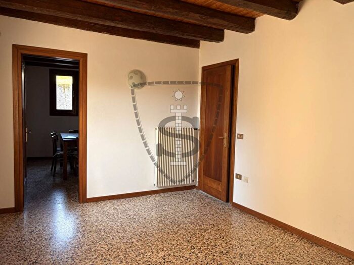 Appartamento bilocale in affitto in Via Mazzarina, Valderio, Colceresa