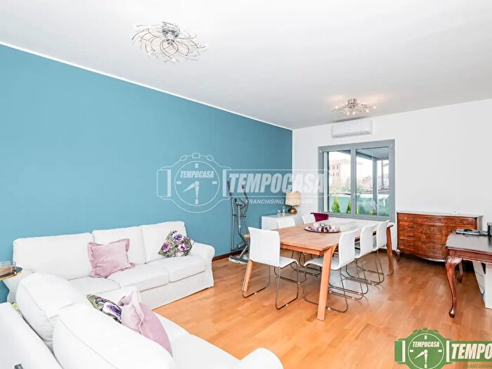 Casa con 5 locali in vendita in Via Nino Bixio, San Giuliano Milanese