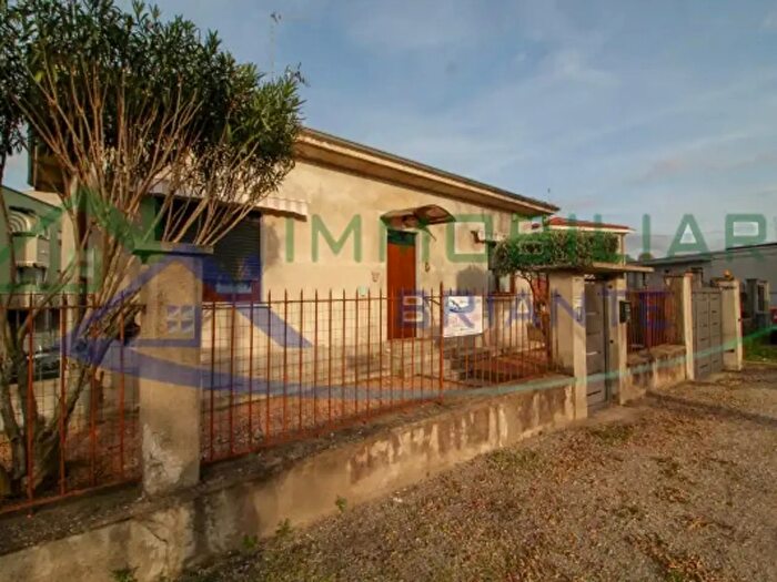 Casa trilocale in vendita in Via Monte Leone, Gallarate
