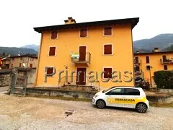 Casa con 5 locali in vendita in Via Pontara, Dolce