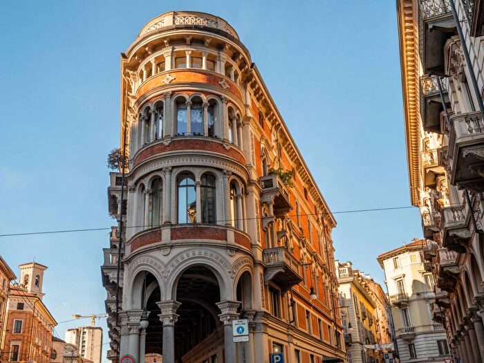 Appartamento trilocale in affitto in Via Giuseppe Barbaroux, Via Roma, Torino