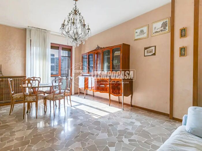 Appartamento bilocale in affitto in Via Pellegrino Rossi, Milano