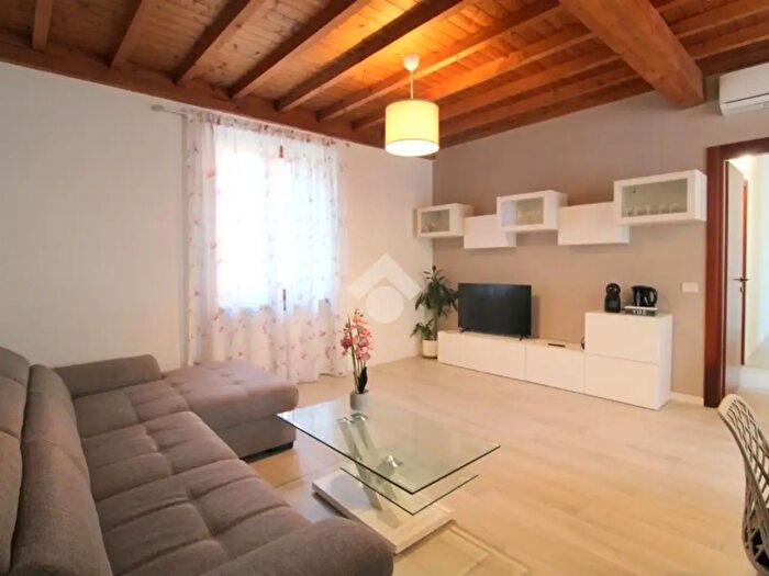 Appartamento bilocale in affitto in Via Pregnana, Rho
