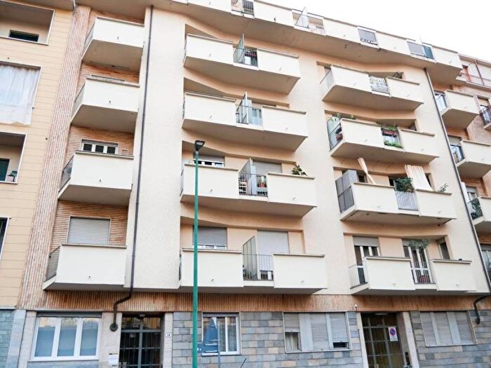 Appartamento bilocale in affitto in Via Nizza, Nizza Millefonti, Torino