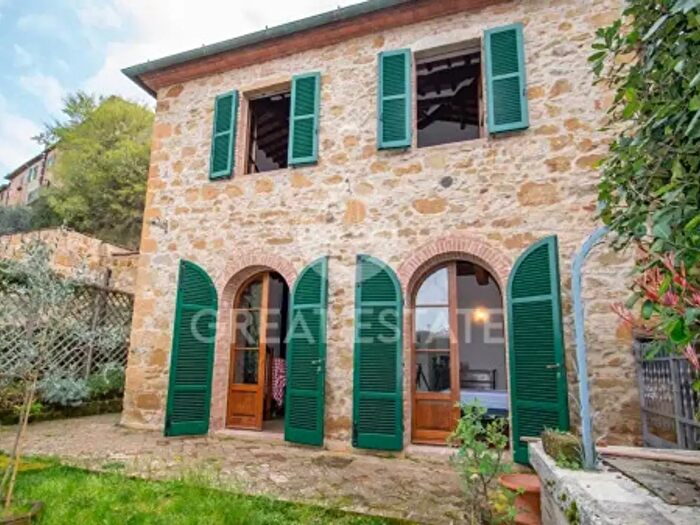 Casa con 5 locali in vendita in Via Umberto I, Montalcino