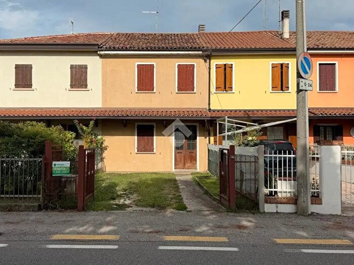 Casa trilocale in vendita in Via Codalunga, Carbonera