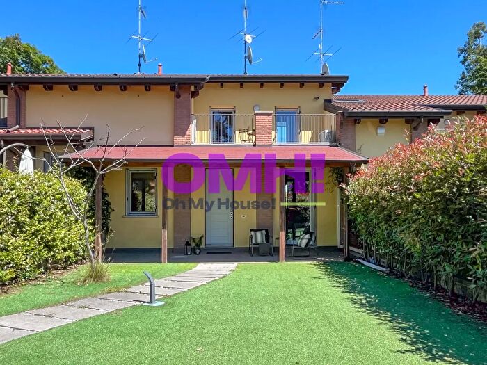 Casa trilocale in vendita in Via Brianza, Albavilla