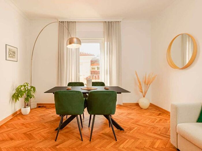 Appartamento trilocale in affitto in Via Trento, Borgo Teresiano, Trieste