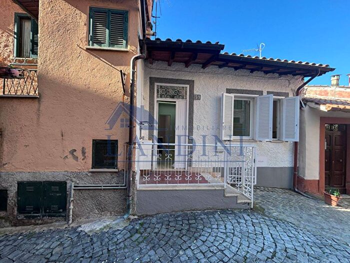 Appartamento trilocale in affitto in Via M Intreccialagli, Montecompatri, Monte Compatri