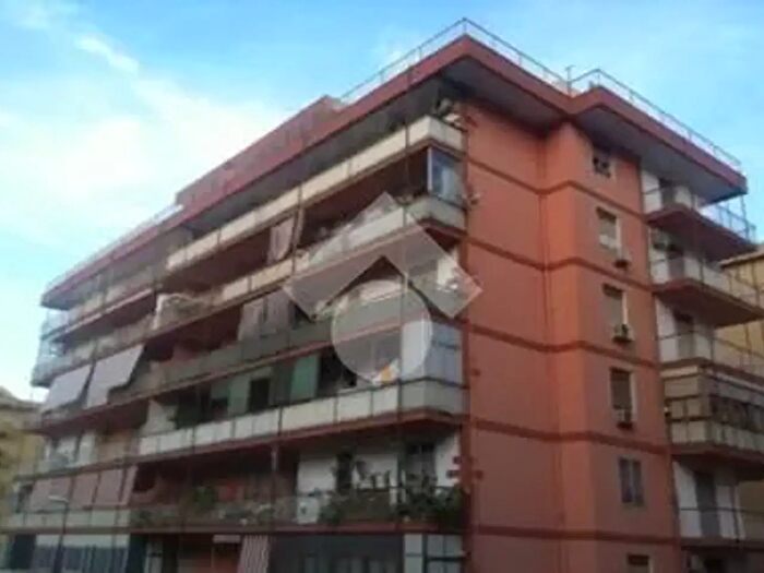 Appartamento trilocale in affitto in Via Alagna Giacomo, Palermo