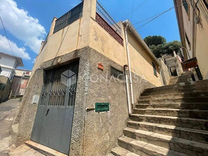 Casa quadrilocale in vendita in Via San Carlo SNC, Messina